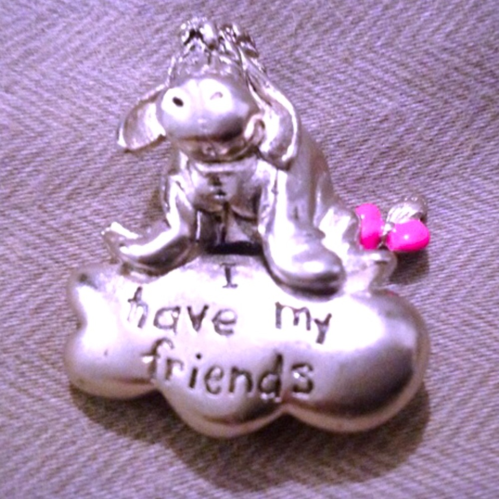 🌟 Disney figural dog brooch pin